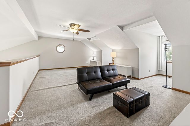 5225 W Stonehaven Lane, New Palestine, IN 46163