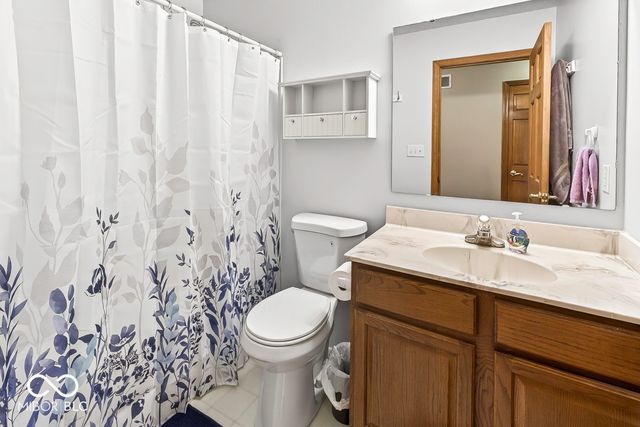 5225 W Stonehaven Lane, New Palestine, IN 46163