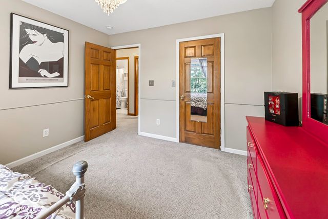 5225 W Stonehaven Lane, New Palestine, IN 46163