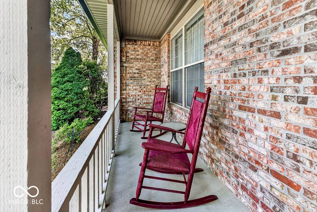5225 W Stonehaven Lane, New Palestine, IN 46163