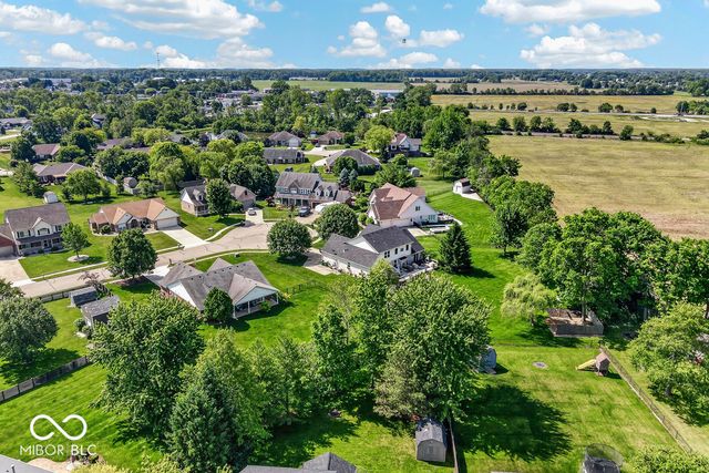 5225 W Stonehaven Lane, New Palestine, IN 46163