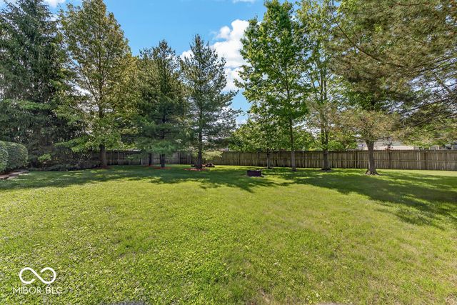 5225 W Stonehaven Lane, New Palestine, IN 46163