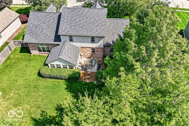 5225 W Stonehaven Lane, New Palestine, IN 46163