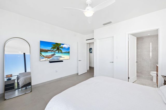 3581 E Glencoe Street 408, Miami, FL 33133