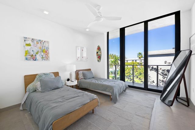 3581 E Glencoe Street 408, Miami, FL 33133