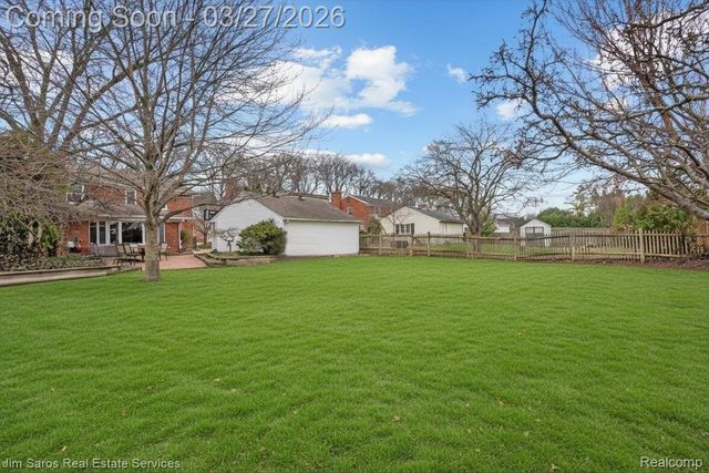 789 Lakeland Street, Grosse Pointe, MI 48230