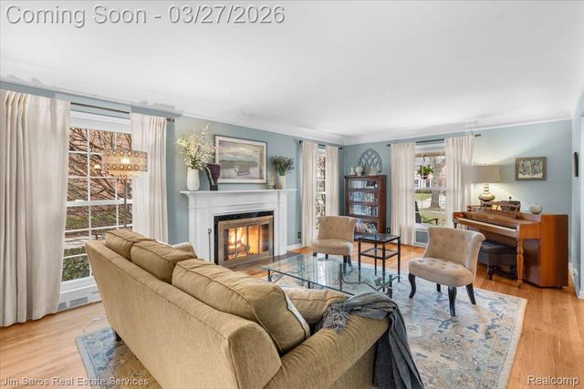 789 Lakeland Street, Grosse Pointe, MI 48230