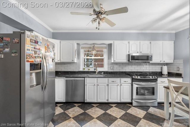 789 Lakeland Street, Grosse Pointe, MI 48230