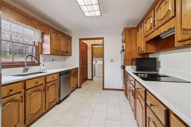 3180 NE Spring Lake NE Drive, Conyers, GA 30013