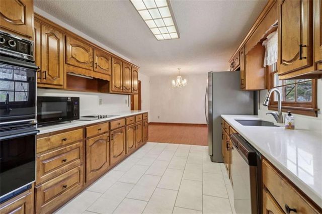 3180 NE Spring Lake NE Drive, Conyers, GA 30013