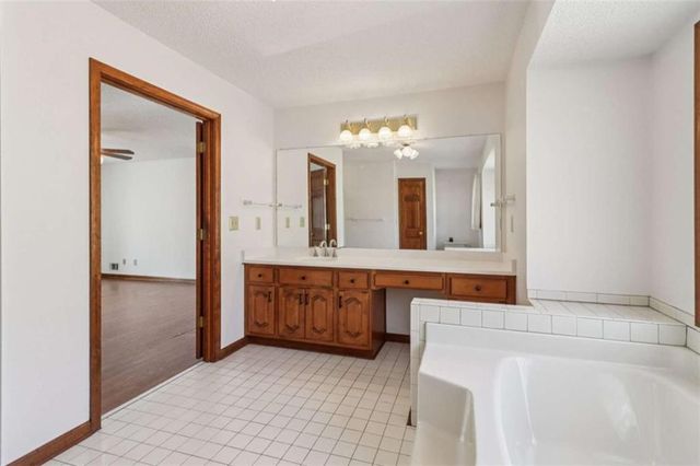 3180 NE Spring Lake NE Drive, Conyers, GA 30013