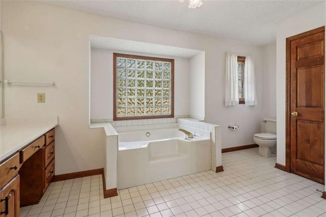 3180 NE Spring Lake NE Drive, Conyers, GA 30013