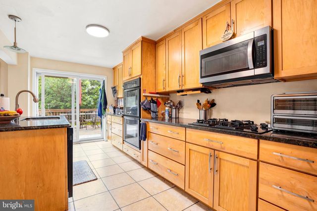 284 TRENT RD, Wynnewood, PA 19096