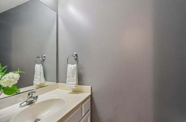 1224 NE 8th Lane, Ankeny, IA 50021