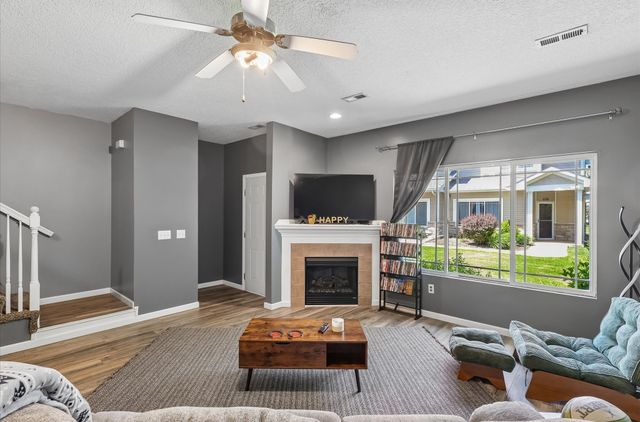 1224 NE 8th Lane, Ankeny, IA 50021