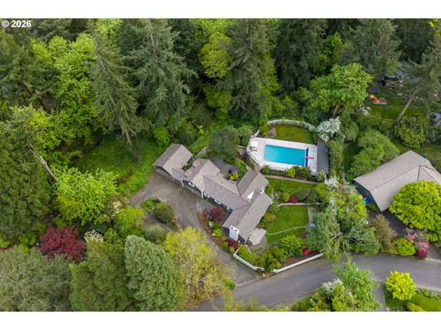 3926 Sw MARTINS Ln, Portland, OR 97239