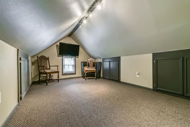 905 Essex Drive, Friendswood, TX 77546