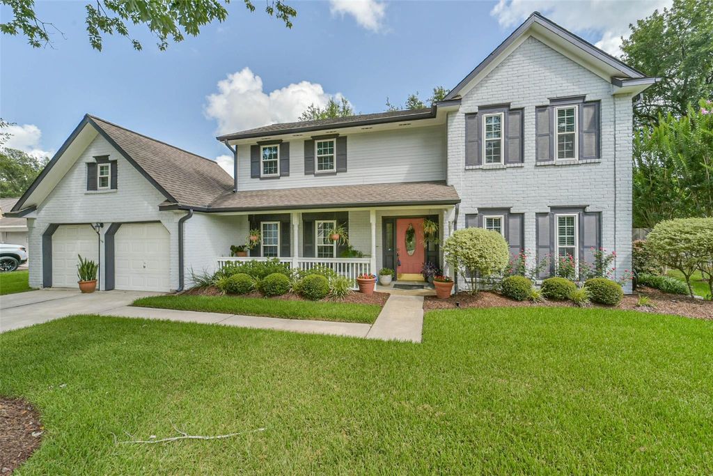 905 Essex Drive, Friendswood, TX 77546
