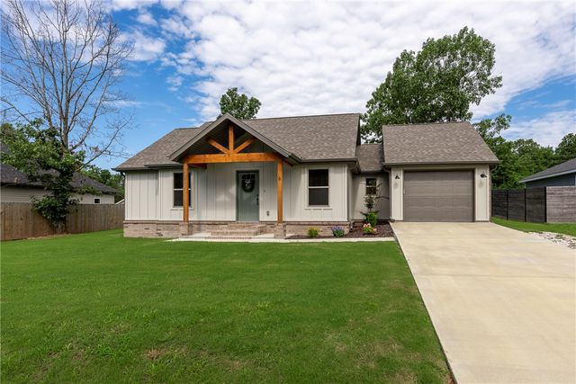 6 Bonhill Lane, Bella Vista, AR 72715