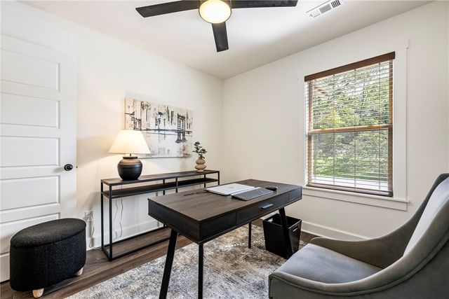 6 Bonhill Lane, Bella Vista, AR 72715