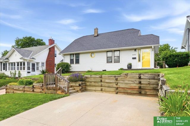 4682 Pierce Street, Omaha, NE 68106