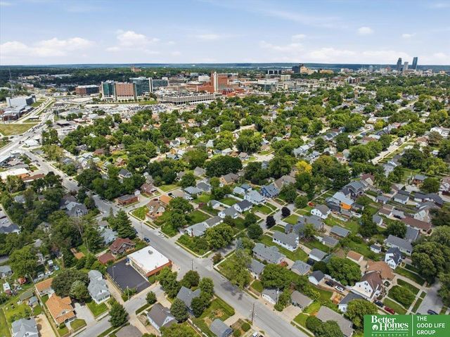 4682 Pierce Street, Omaha, NE 68106