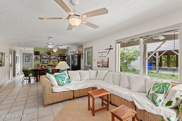 116 SE 8th Street, Oak Island, NC 28465