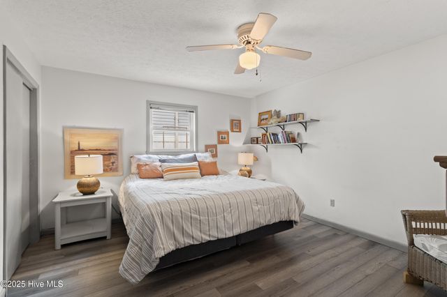 116 SE 8th Street, Oak Island, NC 28465