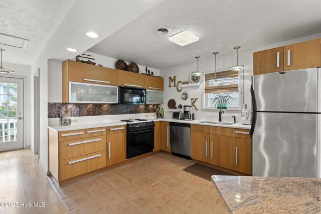 116 SE 8th Street, Oak Island, NC 28465