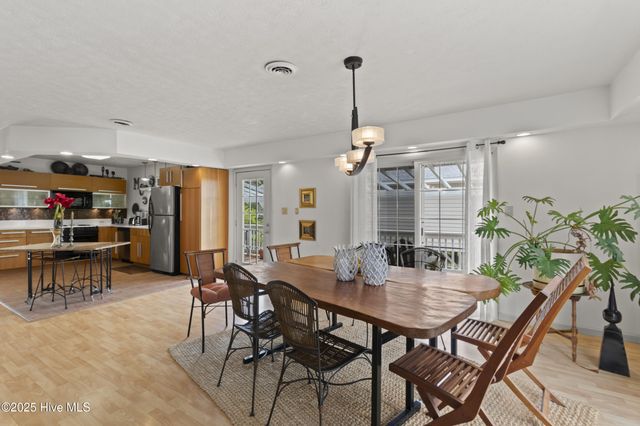 116 SE 8th Street, Oak Island, NC 28465
