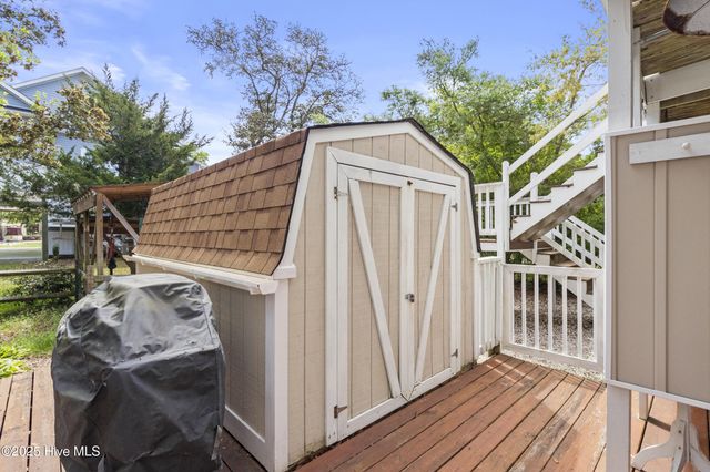 116 SE 8th Street, Oak Island, NC 28465