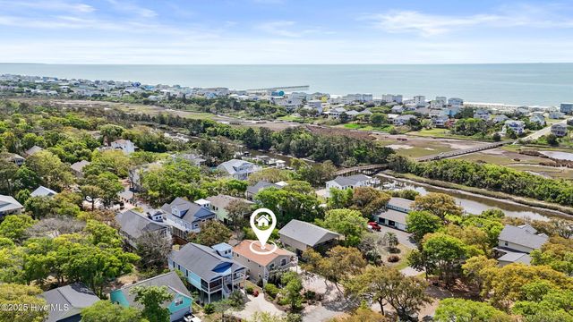 116 SE 8th Street, Oak Island, NC 28465