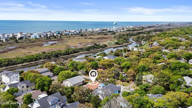 116 SE 8th Street, Oak Island, NC 28465