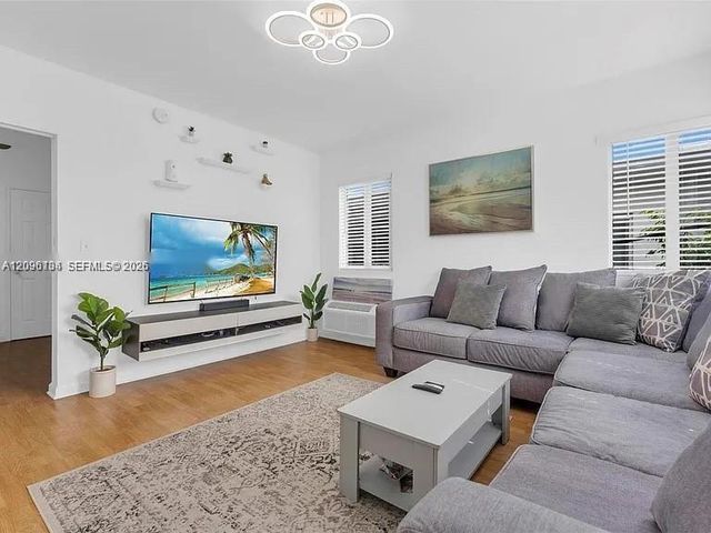 1027 Euclid Avenue 12, Miami Beach, FL 33139