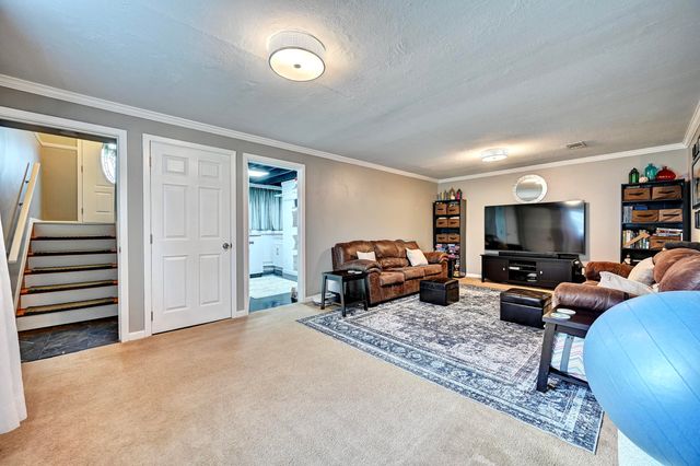 147 Raintree Road, Florence, KY 41042