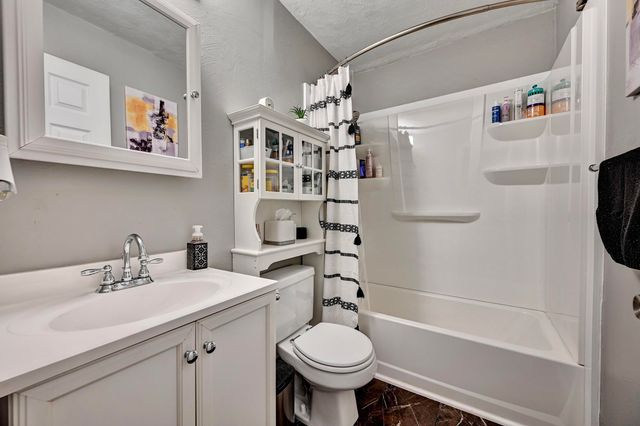 147 Raintree Road, Florence, KY 41042