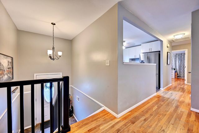 147 Raintree Road, Florence, KY 41042