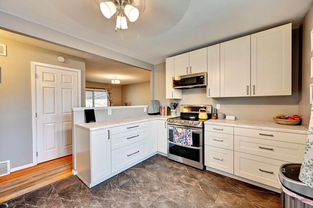 147 Raintree Road, Florence, KY 41042