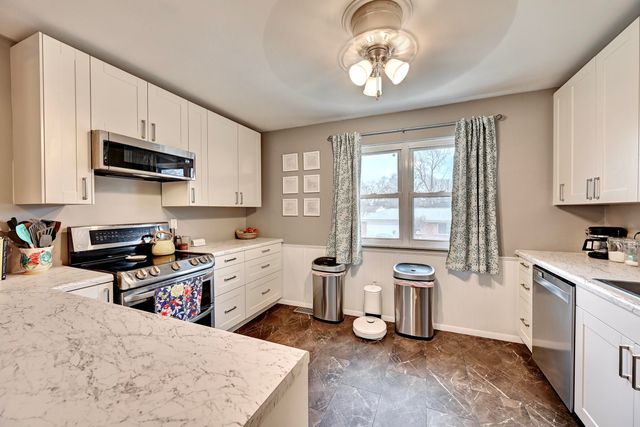 147 Raintree Road, Florence, KY 41042