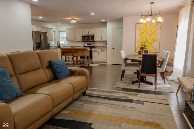 7032 Steinmeier Drive, Indianapolis, IN 46220