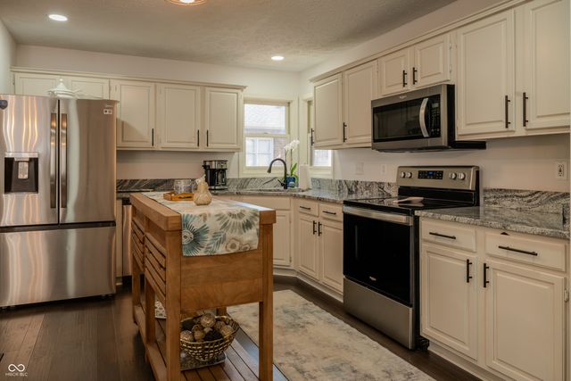 7032 Steinmeier Drive, Indianapolis, IN 46220