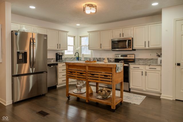 7032 Steinmeier Drive, Indianapolis, IN 46220