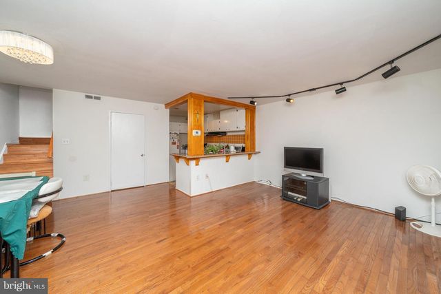 9943 FOREST VIEW PL, Gaithersburg, MD 20886