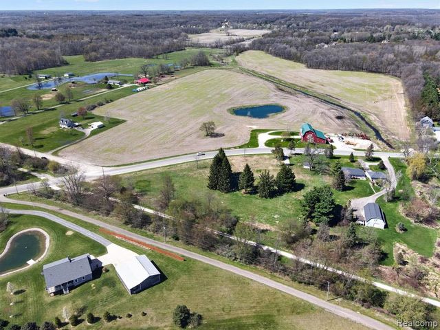 VL 2.86 Acres W M-36, Pinckney, MI 48169