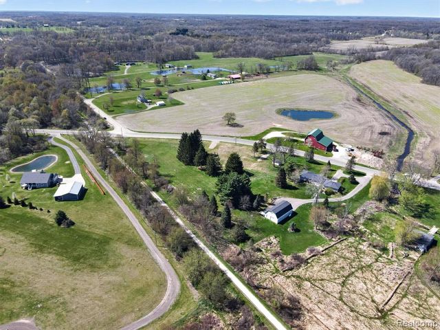 VL 2.86 Acres W M-36, Pinckney, MI 48169