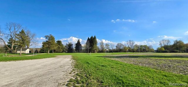 VL 2.86 Acres W M-36, Pinckney, MI 48169