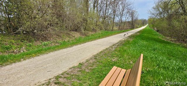 VL 2.86 Acres W M-36, Pinckney, MI 48169