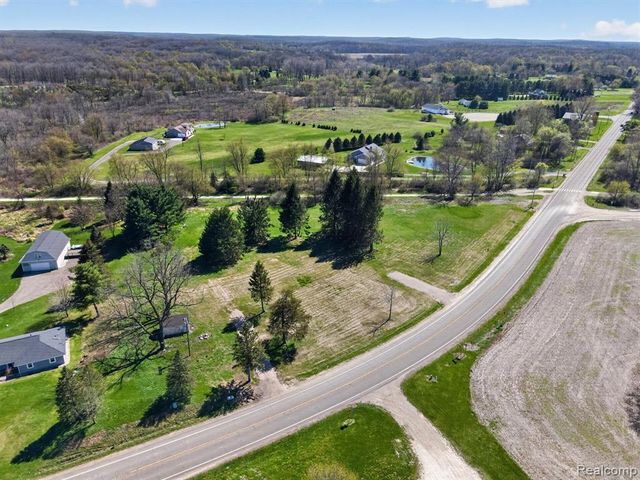 VL 2.86 Acres W M-36, Pinckney, MI 48169