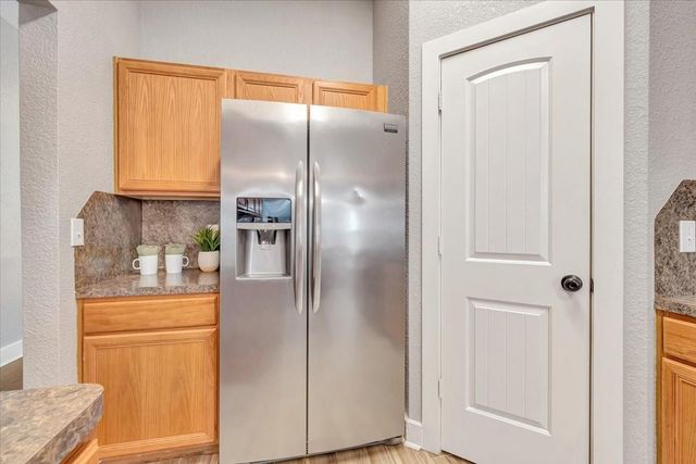 1289 Pinto Pass, Alvin, TX 77511