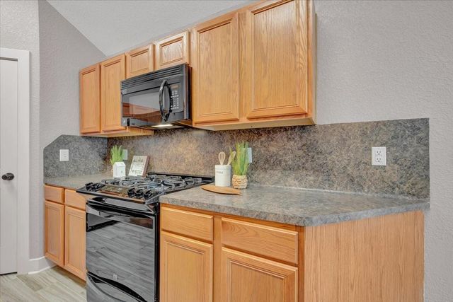 1289 Pinto Pass, Alvin, TX 77511